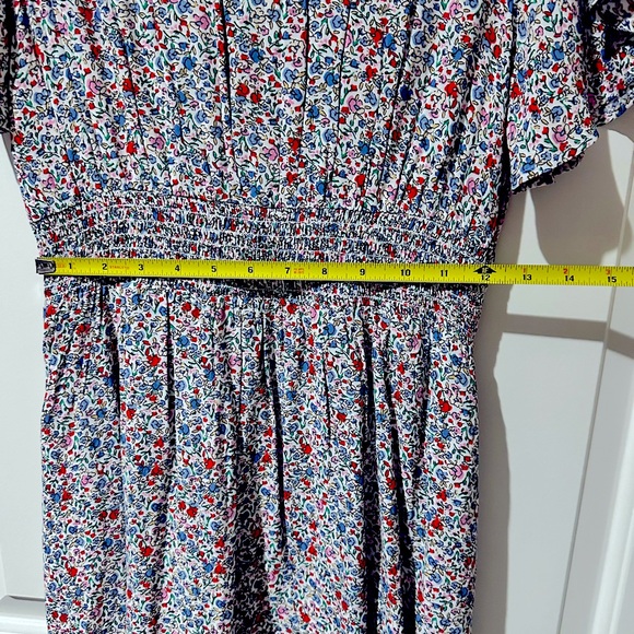 Loft Floral dress, size 2P - Picture 4 of 8